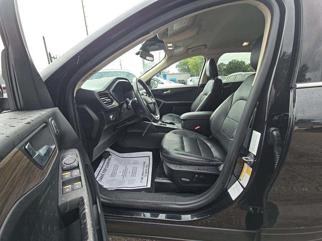 2020 Ford Escape Titanium