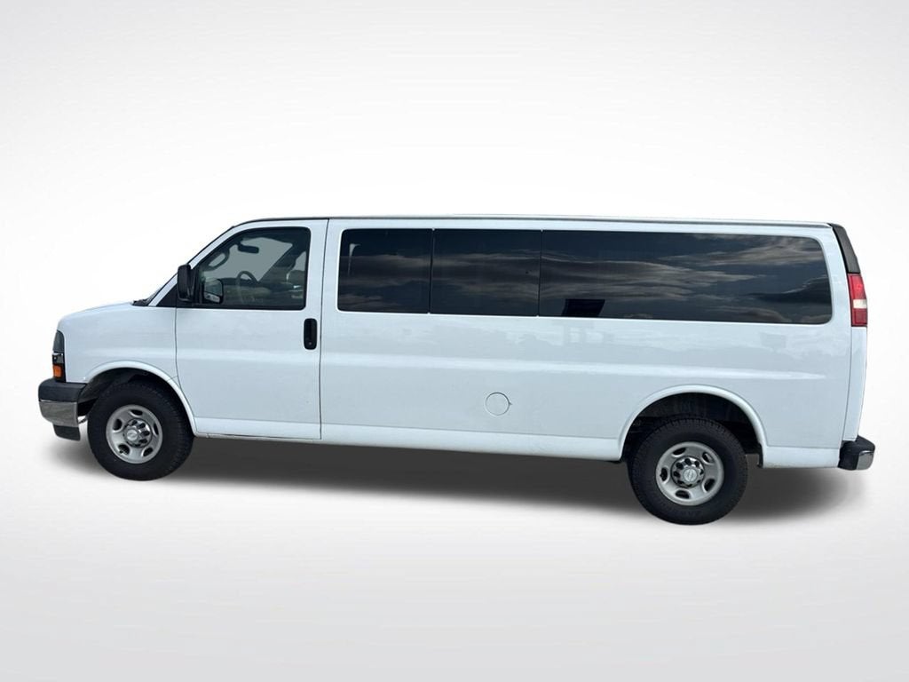 2017 Chevrolet Express Passenger 3500 LT