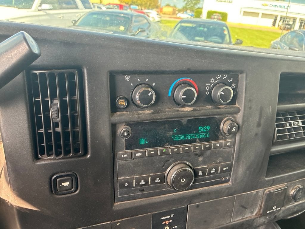 2017 Chevrolet Express Passenger 3500 LT