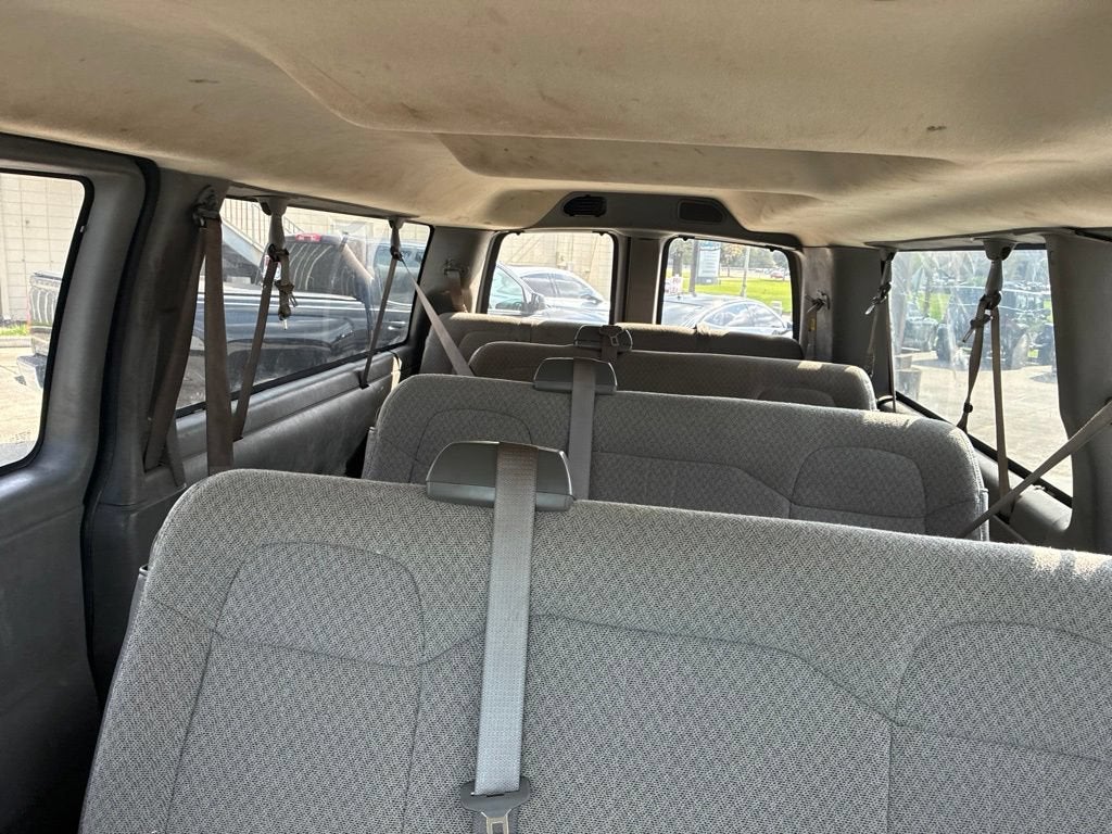 2017 Chevrolet Express Passenger 3500 LT