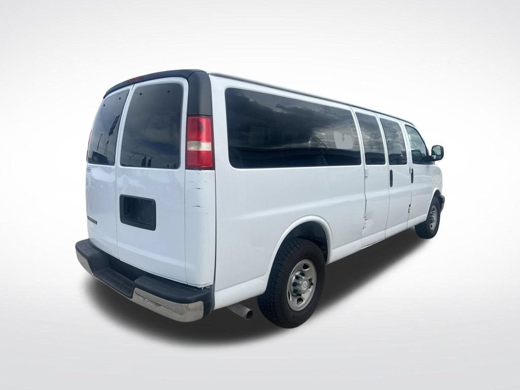 2017 Chevrolet Express Passenger 3500 LT