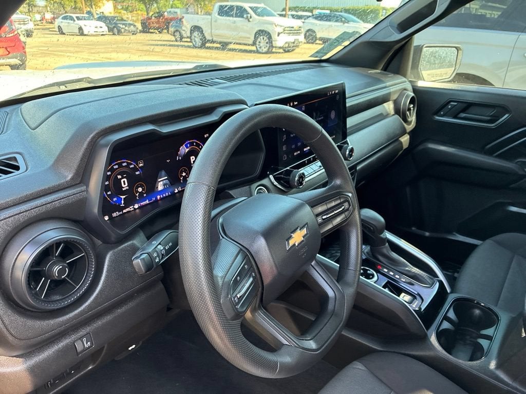 2025 Chevrolet Colorado WT/LT