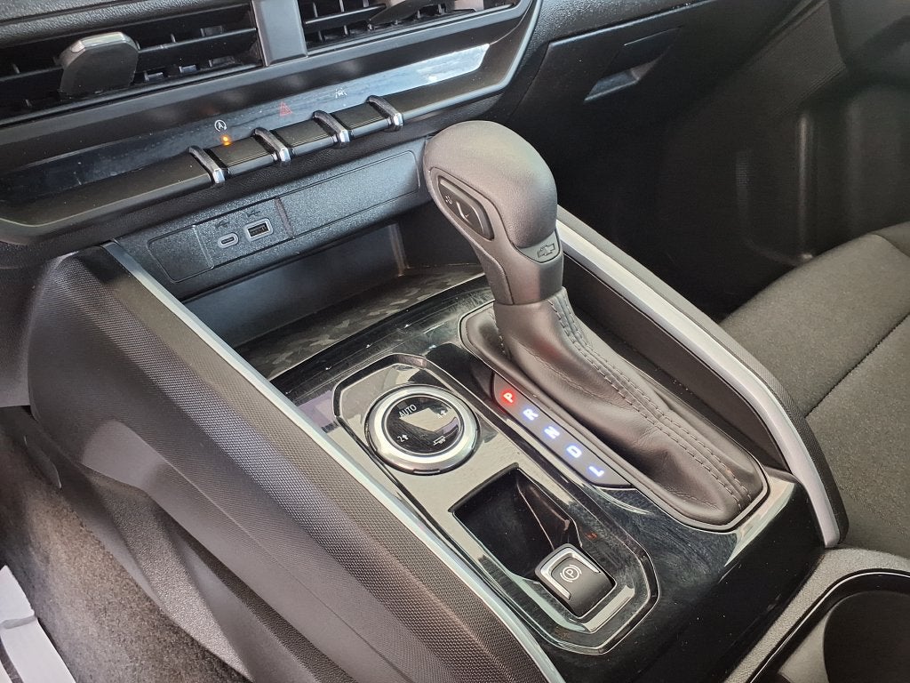 2025 Chevrolet Colorado WT/LT