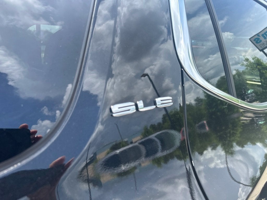 2022 GMC Acadia SLE