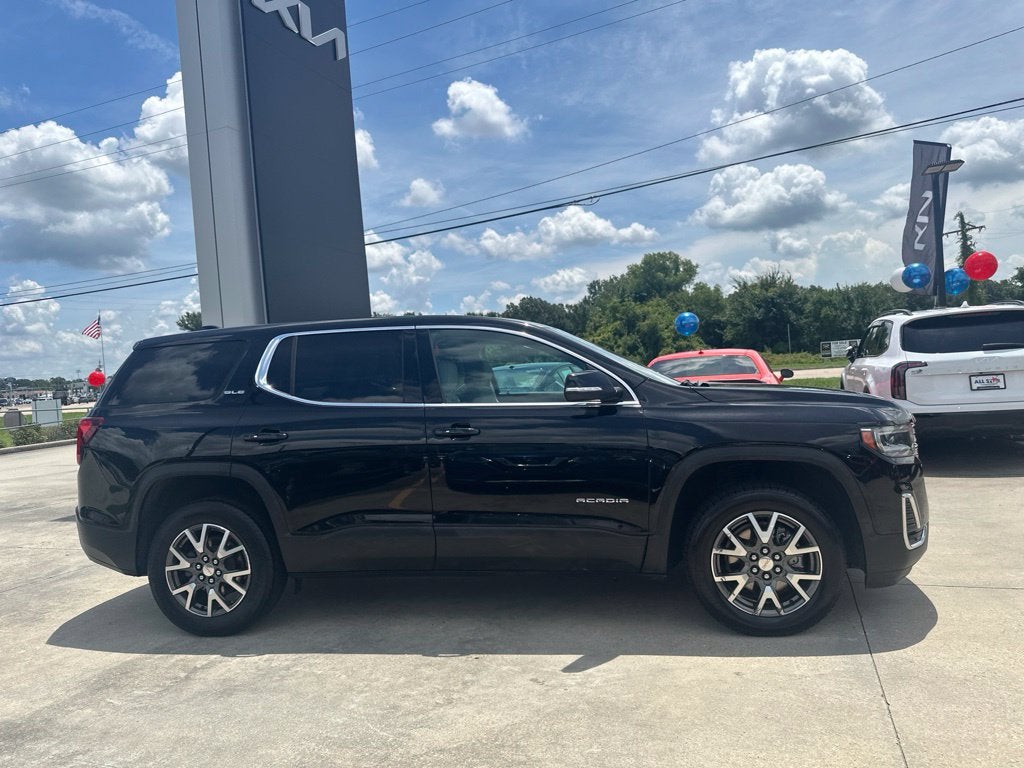 2022 GMC Acadia SLE