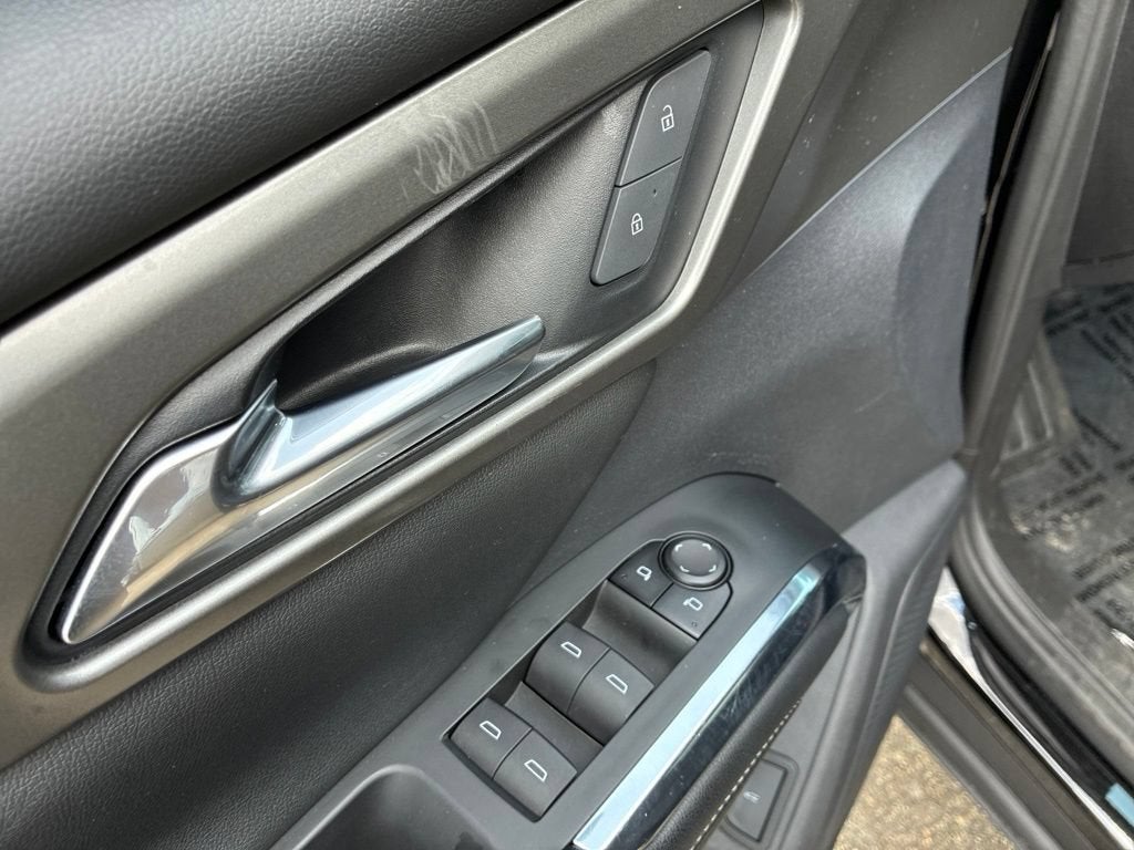 2024 Chevrolet Traverse LS