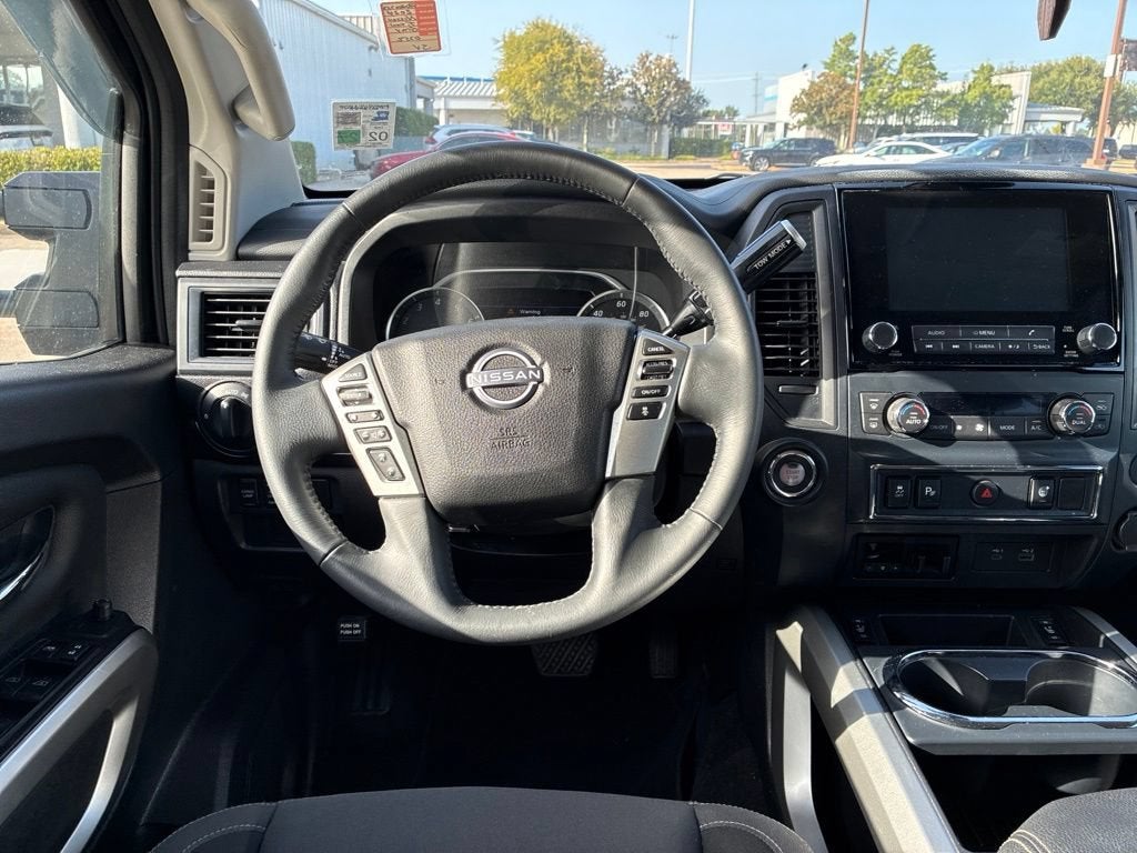 2024 Nissan Titan SV
