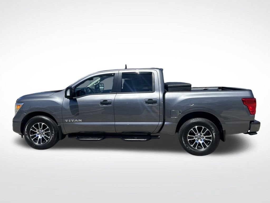 2024 Nissan Titan SV