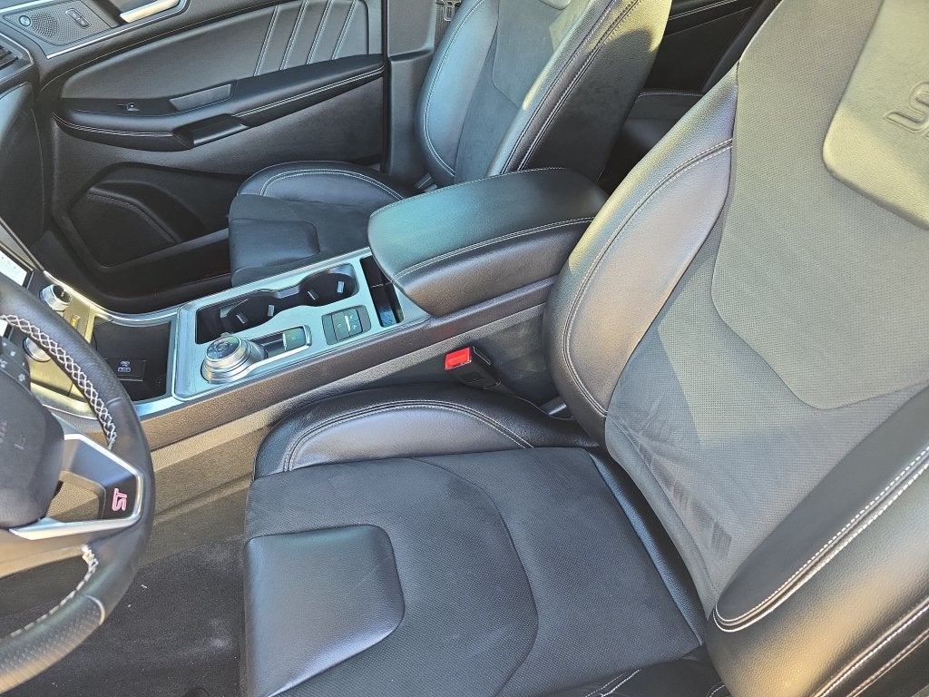 2024 Ford Edge ST