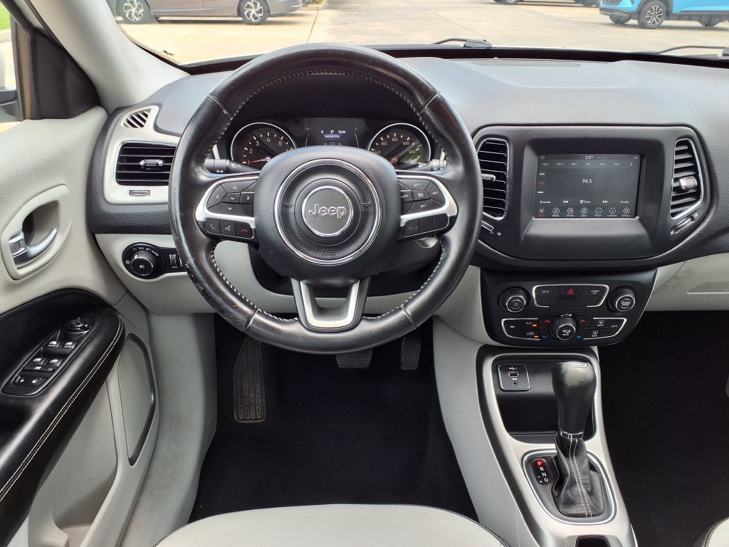 2019 Jeep Compass Latitude w/Sun/Wheel Pkg