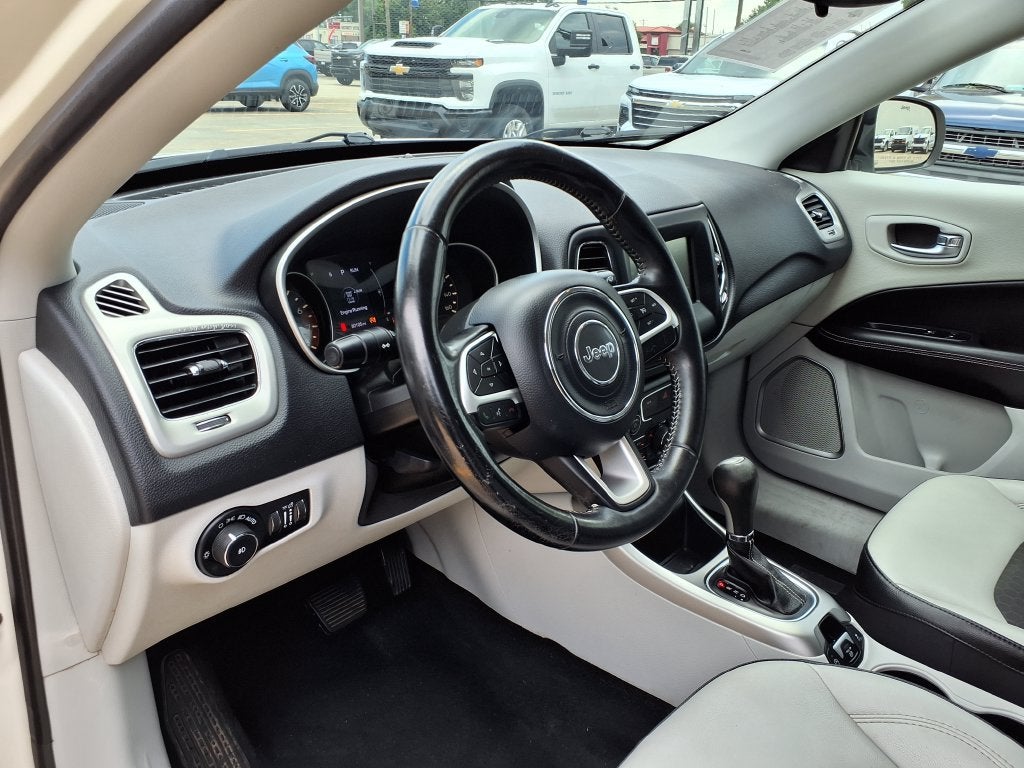 2019 Jeep Compass Latitude w/Sun/Wheel Pkg