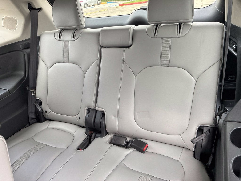2025 Honda Pilot Touring