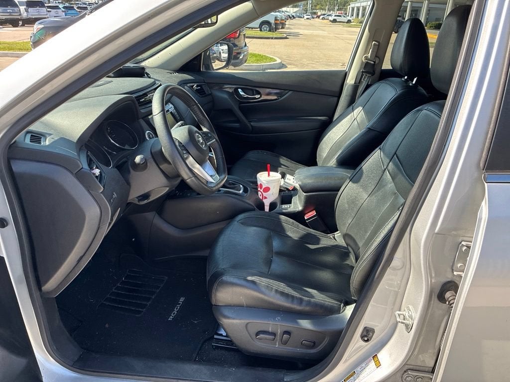 2020 Nissan Rogue SL