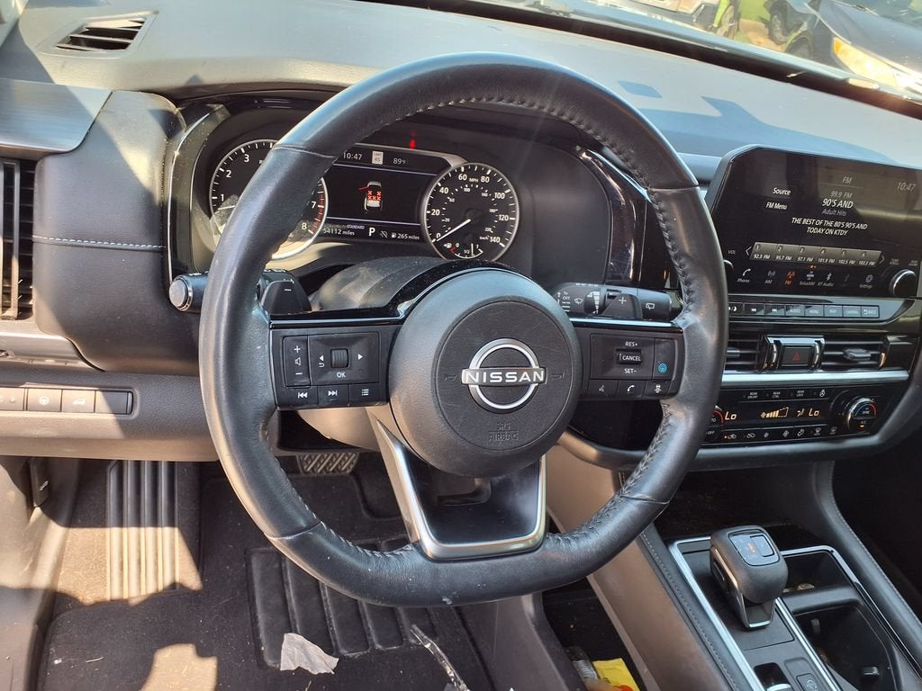 2022 Nissan Pathfinder SL