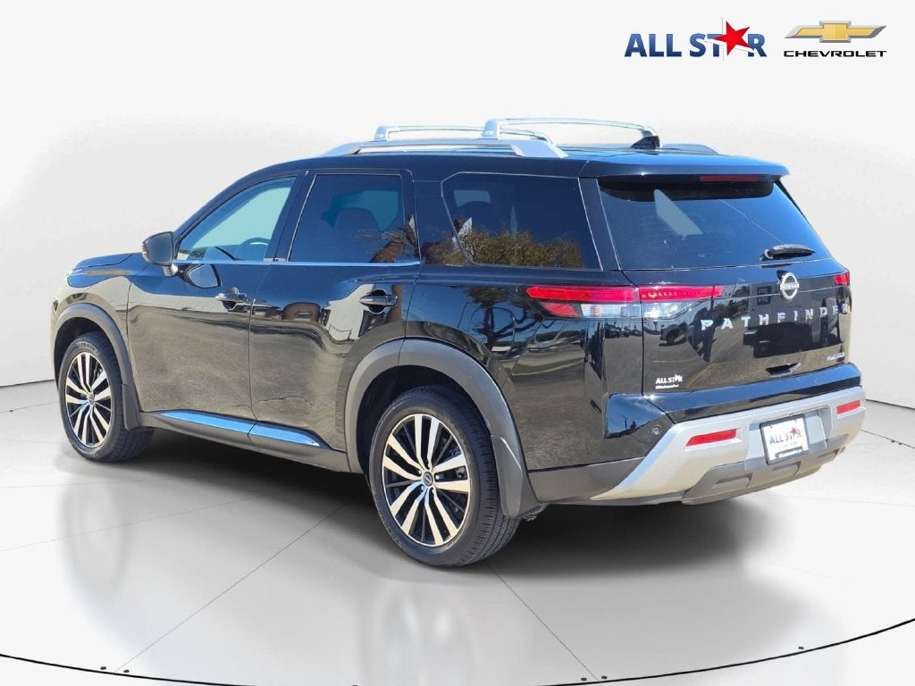 2023 Nissan Pathfinder Platinum