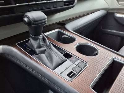 2022 Toyota Sienna LE