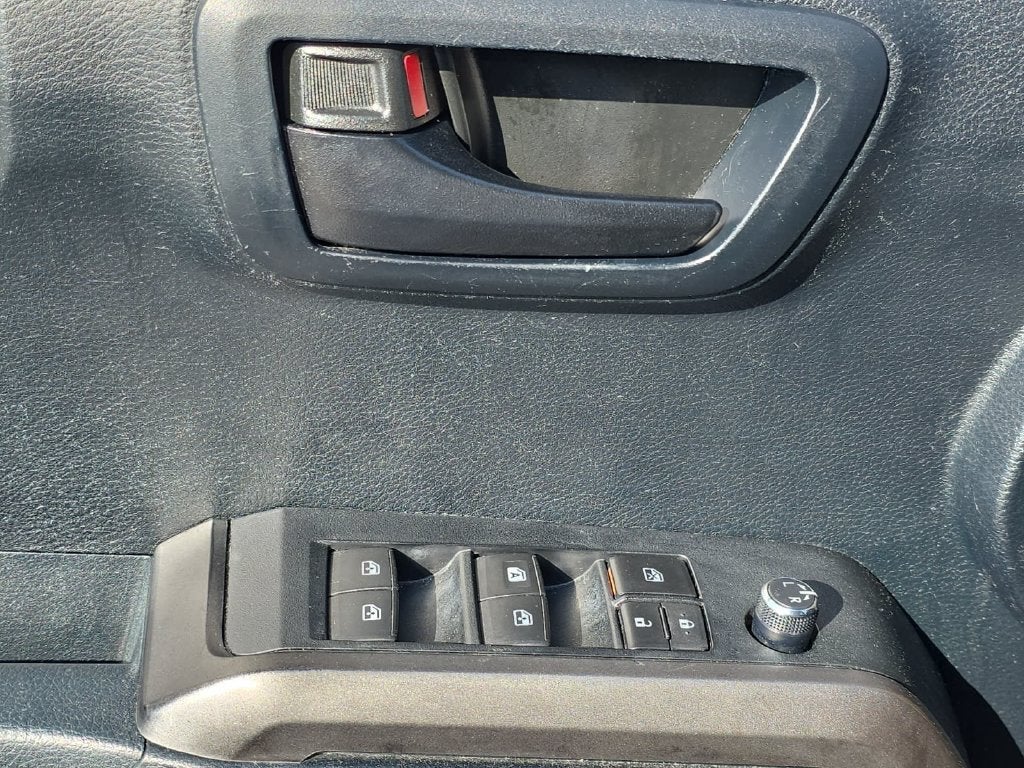 2016 Toyota Tacoma SR5