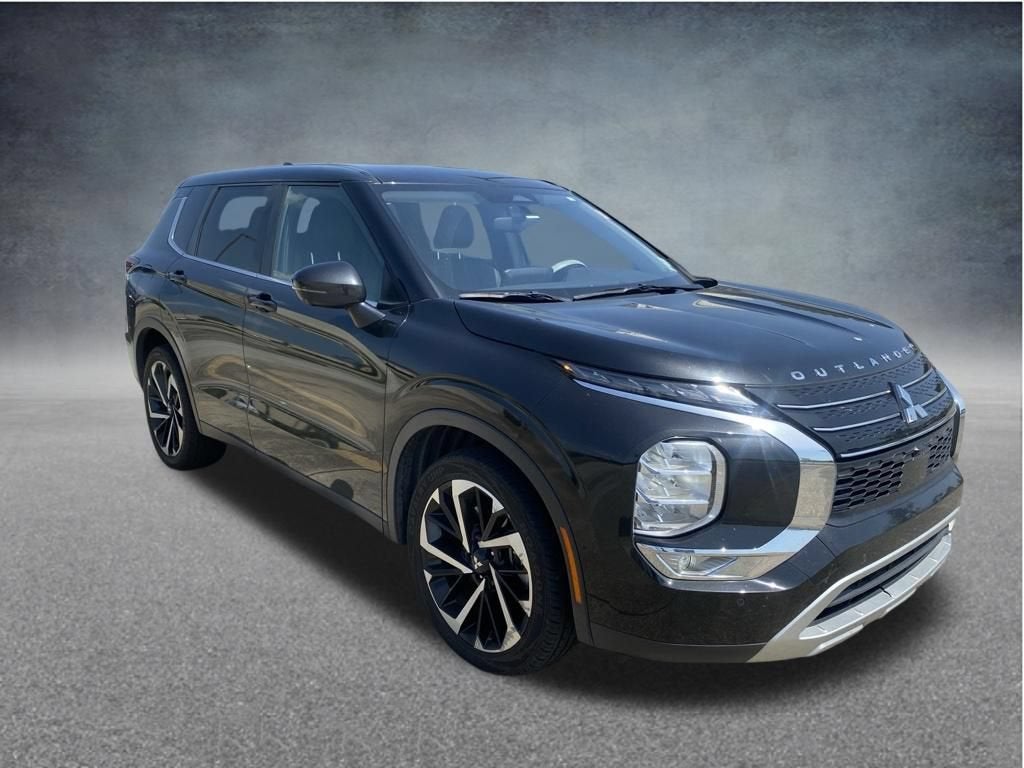 2023 Mitsubishi Outlander SE
