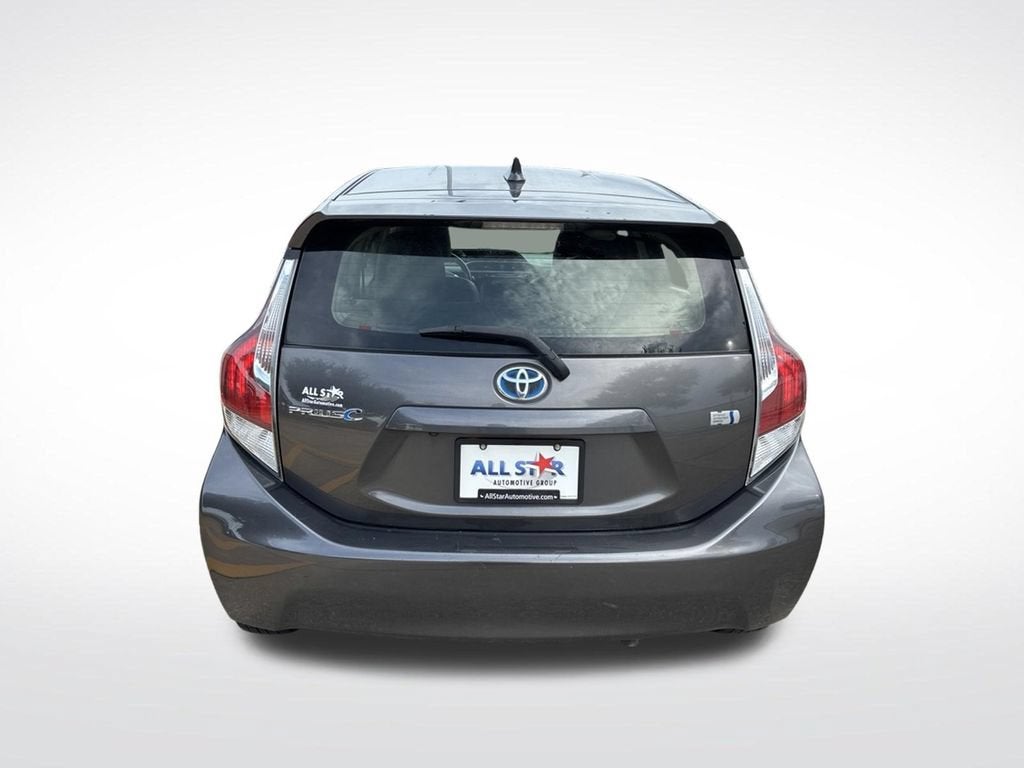 2016 Toyota Prius c One