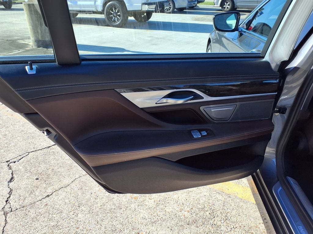 2018 BMW 7 Series 740i