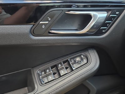 2018 Porsche Macan NA