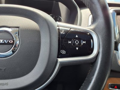 2021 Volvo XC90 Momentum