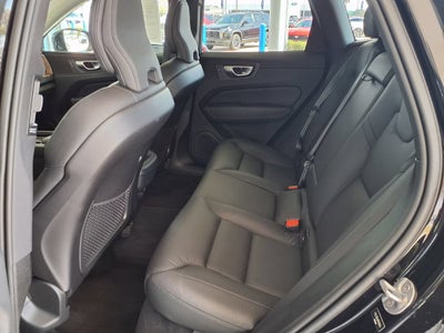 2024 Volvo XC60 Plus Dark Theme