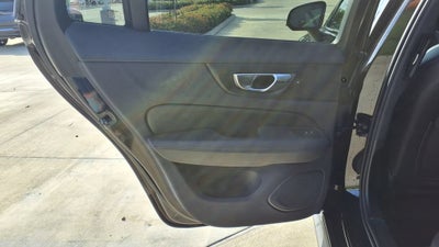 2025 Volvo V60 Cross Country Plus