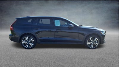 2025 Volvo V60 Cross Country Plus