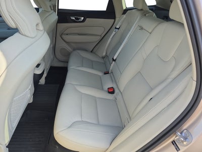 2025 Volvo XC60 Plus