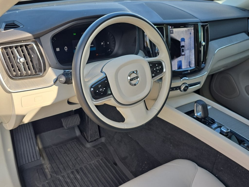 2025 Volvo XC60 Plus