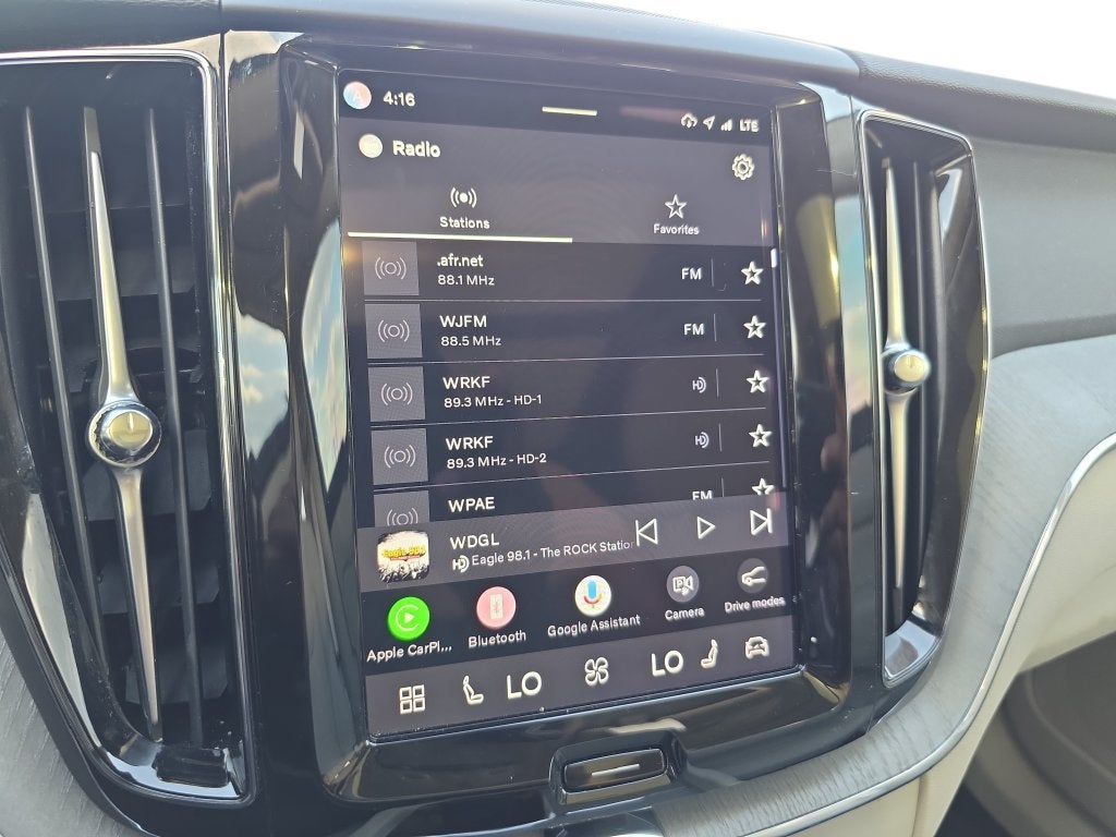2025 Volvo XC60 Plus