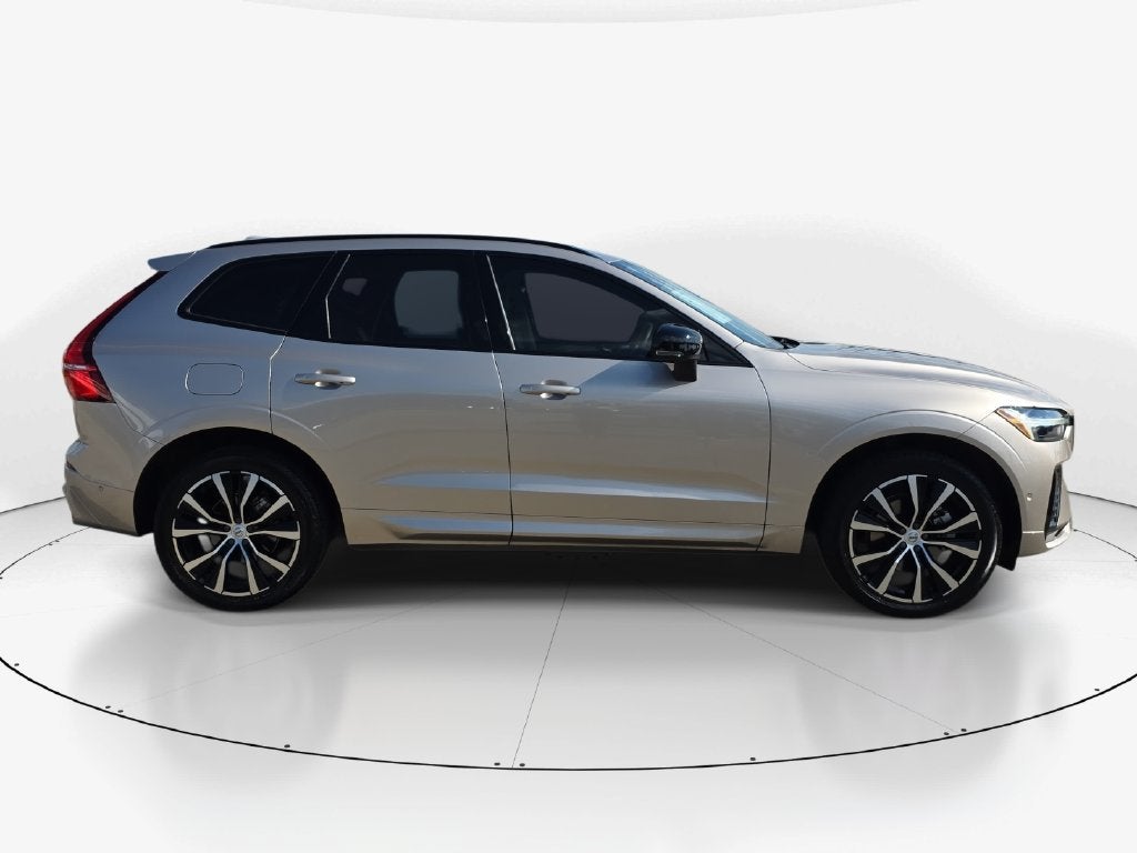 2025 Volvo XC60 Plus