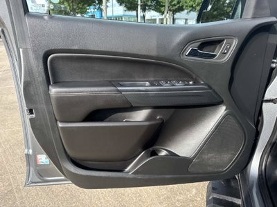 2022 GMC Canyon 4WD AT4 w/Leather
