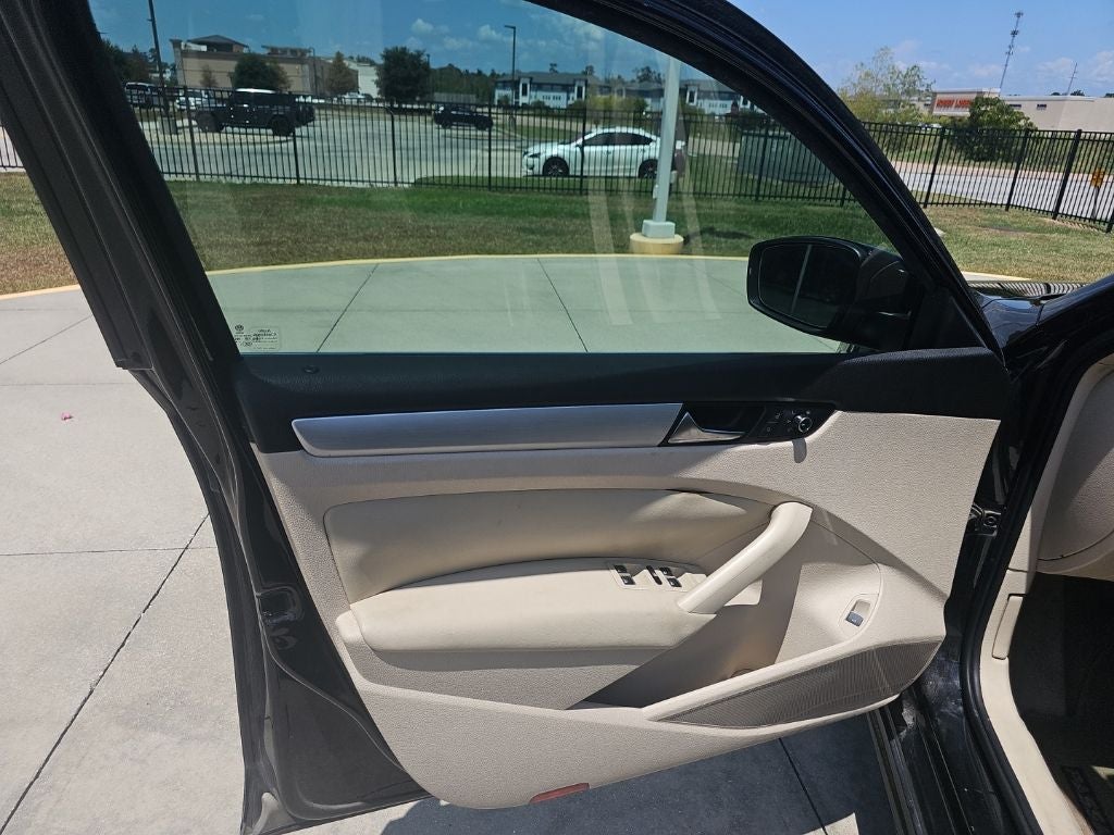 2013 Volkswagen Passat 2.5 SE