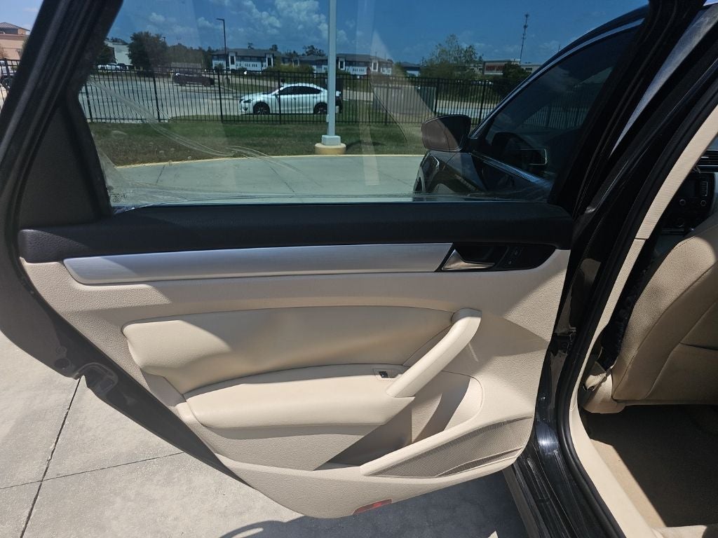 2013 Volkswagen Passat 2.5 SE