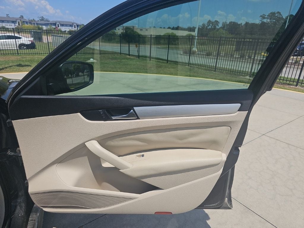 2013 Volkswagen Passat 2.5 SE