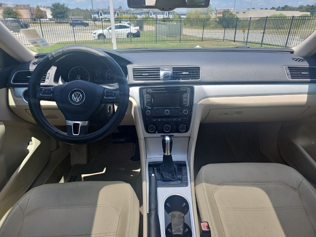 2013 Volkswagen Passat 2.5 SE