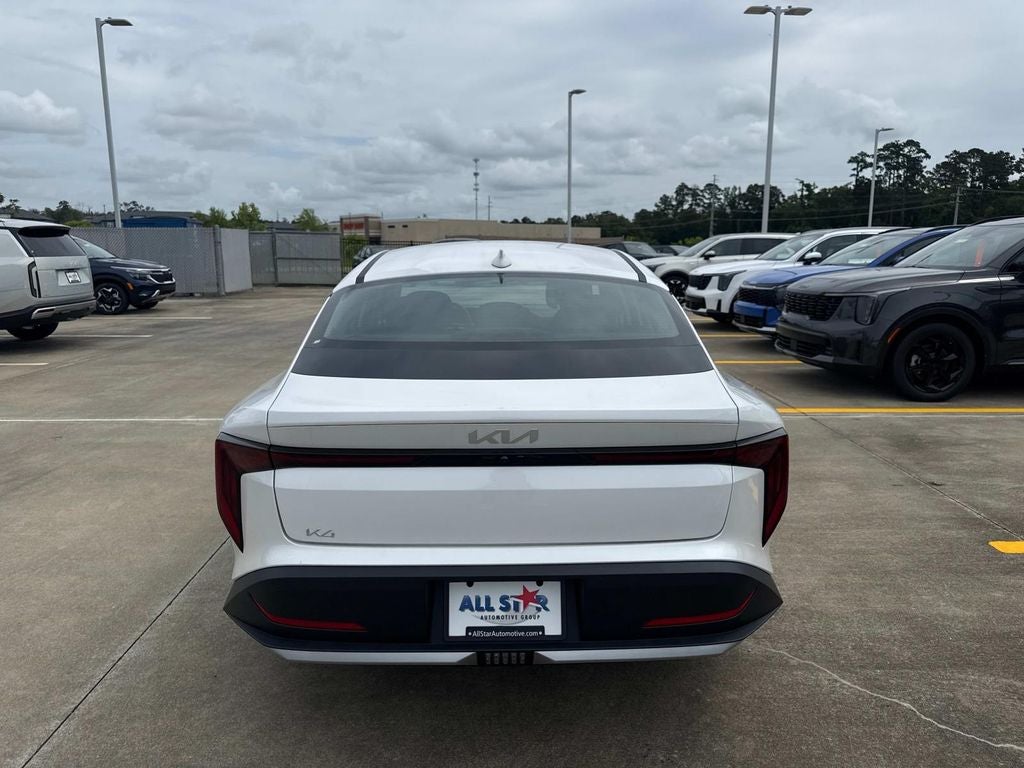 2026 Kia K4 LXS