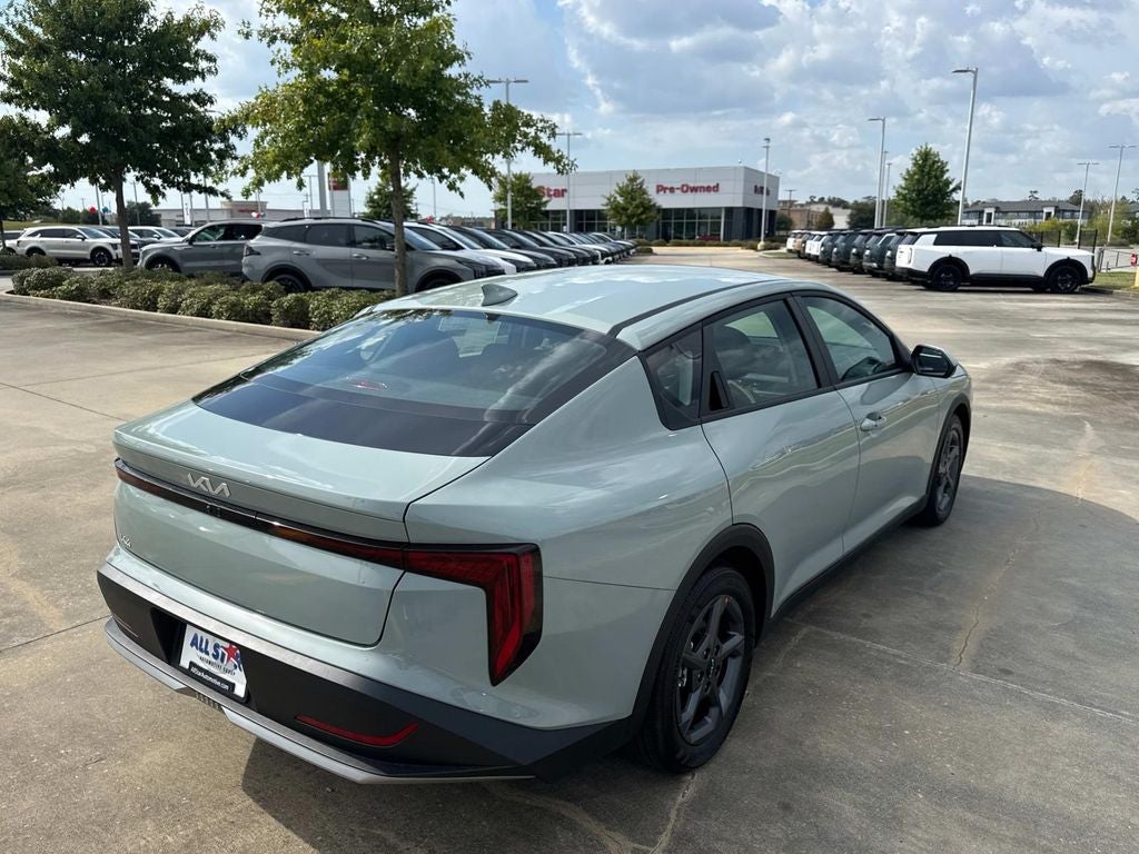 2026 Kia K4 LXS