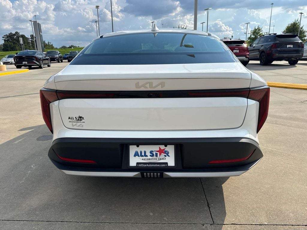 2026 Kia K4 LXS