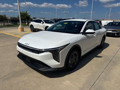 2026 Kia K4 LXS