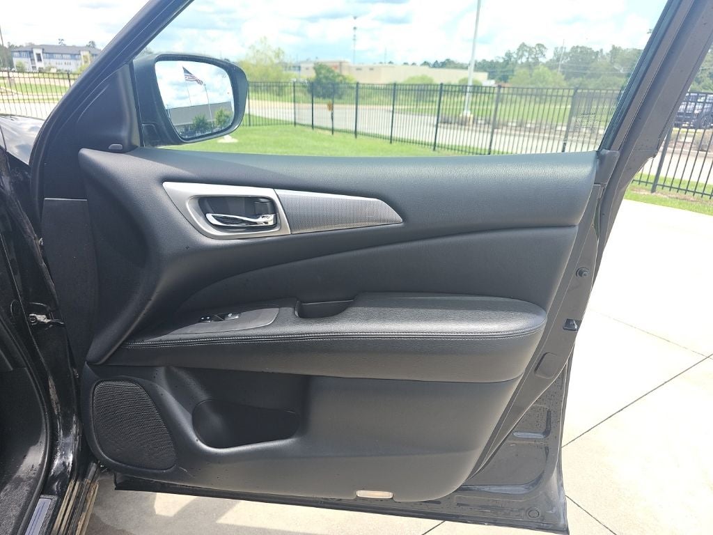 2018 Nissan Pathfinder SL
