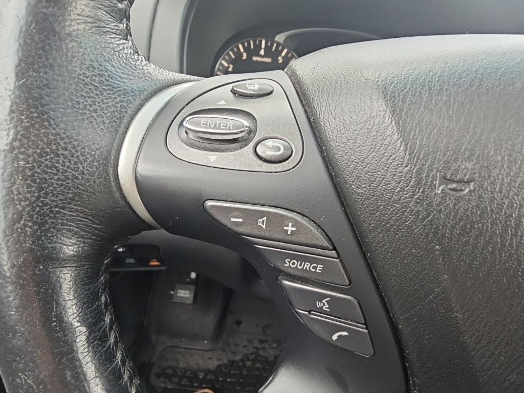 2018 Nissan Pathfinder SL