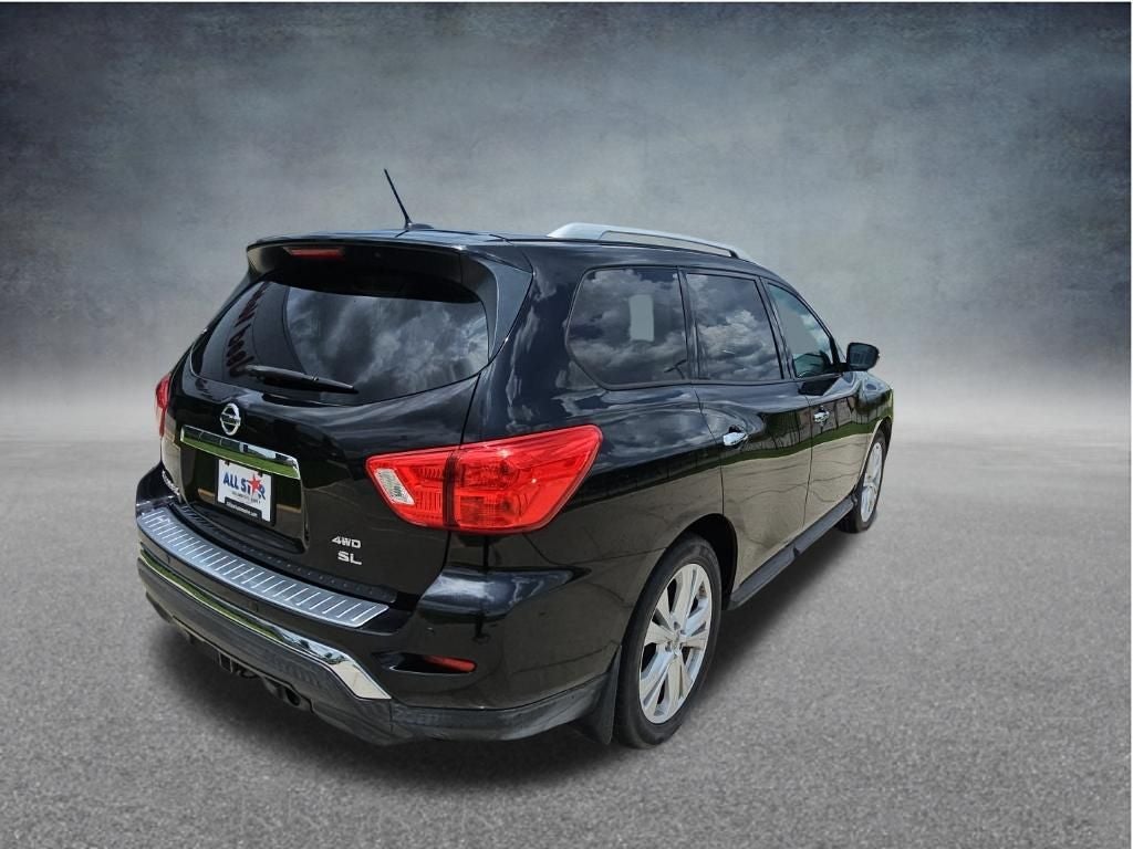 2018 Nissan Pathfinder SL
