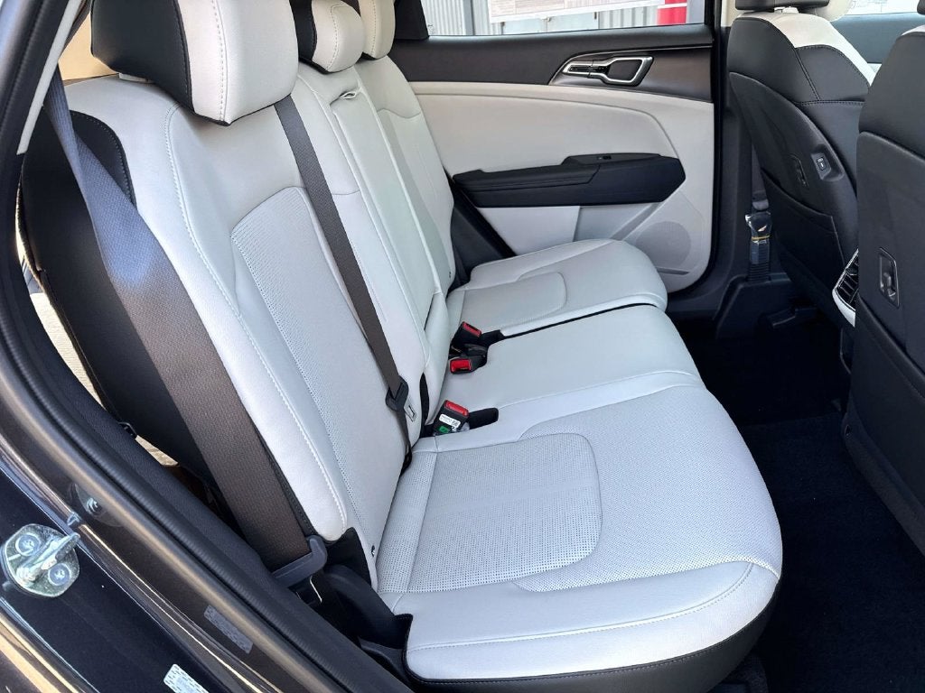 2027 Kia Sportage EX
