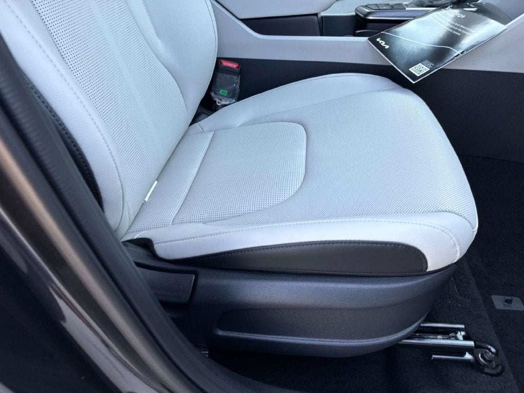 2027 Kia Sportage EX