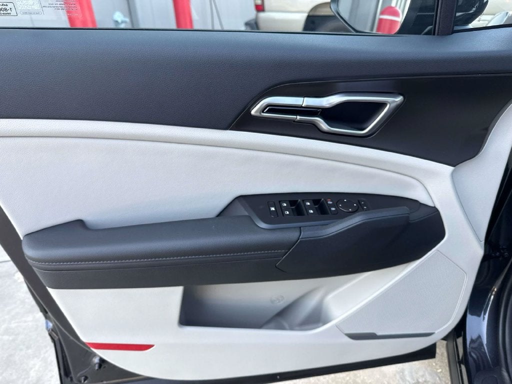 2027 Kia Sportage EX