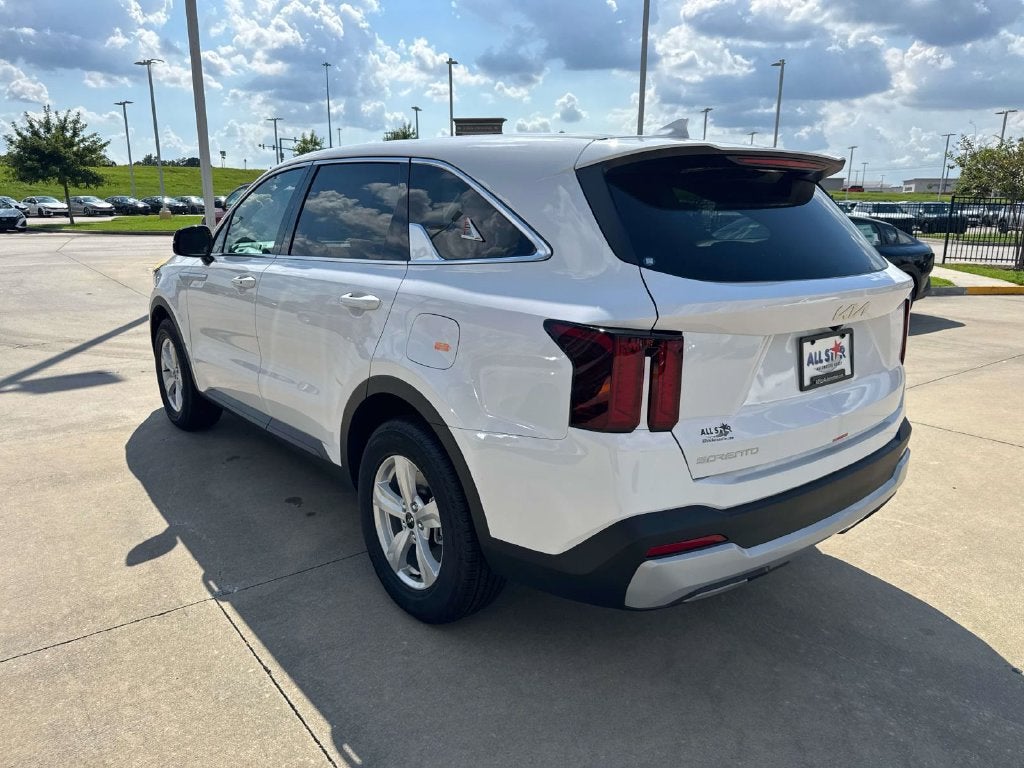 2026 Kia Sorento LX