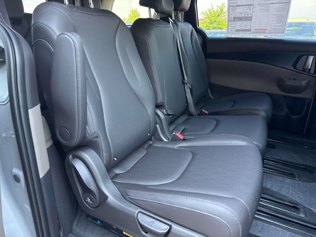 2027 Kia Carnival MPV LXS